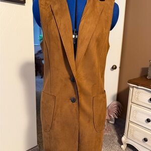 Elegant Tan Sleeveless Vest for Women